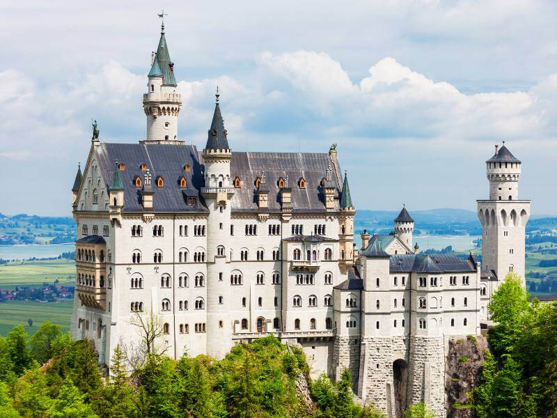 Visit Neuschwanstein Castle_2