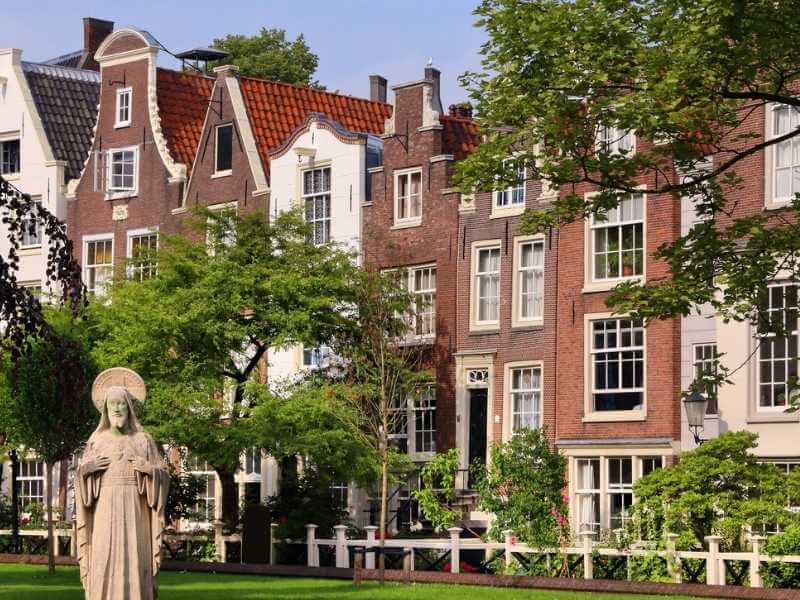 Visit Amsterdam_neighborhood